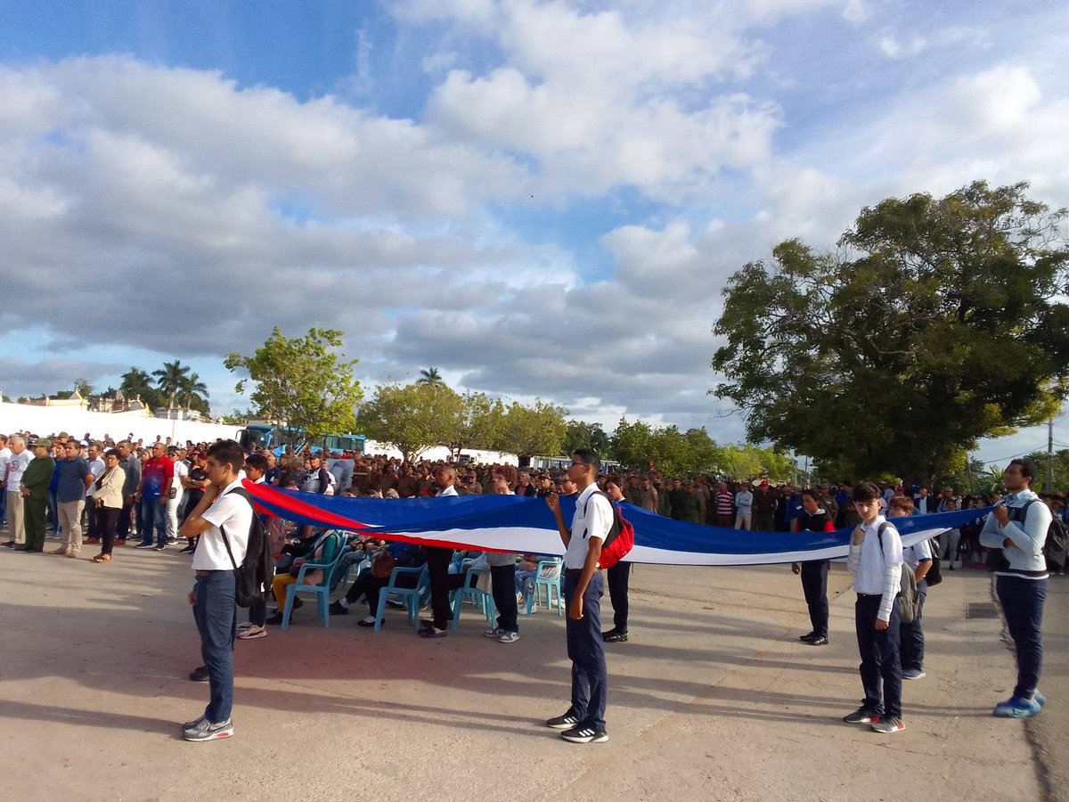 Desde #Matanzas,  nuestro corresponsal <a href="/hugogaf/">Hugo García</a> reporta que miles de matanceros rindieron tributo este siete de diciembre a Maceo y a los caídos por la defensa de la #Patria y en misiones internacionalistas 
#CubaViveEnSuHistoria