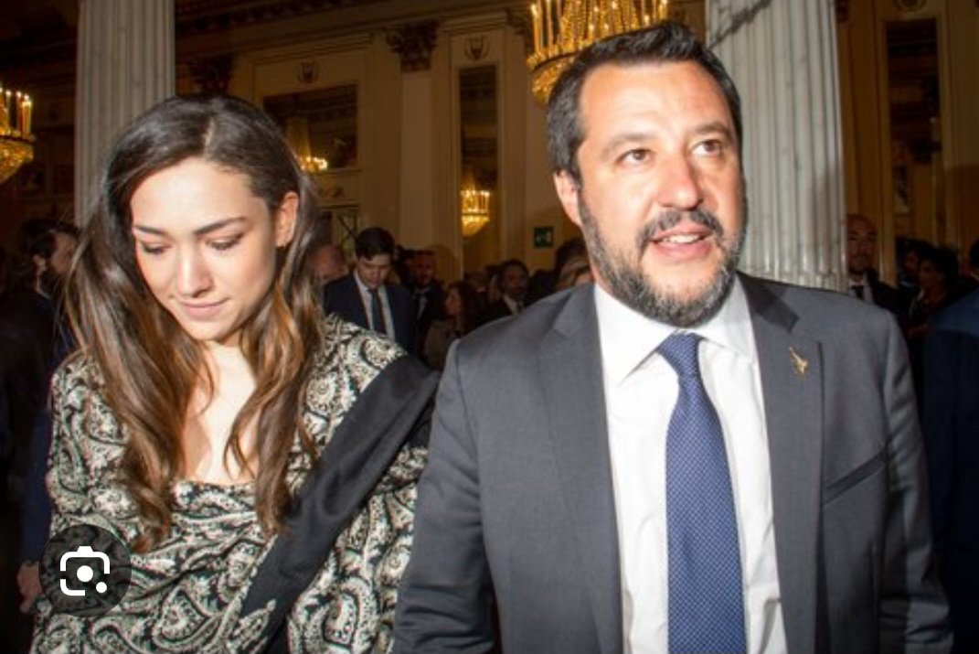 Pensava che #DonCarlo fosse una marca di patatine, invece, è un'opera lirica di Giuseppe Verdi. 

#Salvini #PrimaScala #GovernoMeloni #7Dicembre