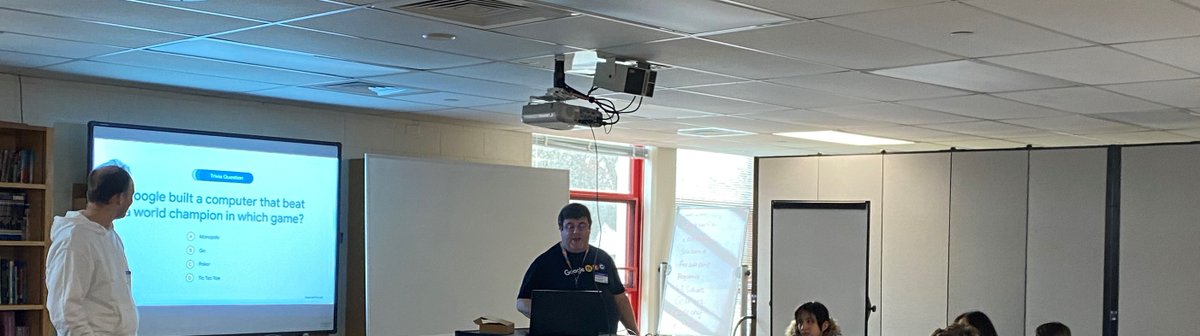rotontechteam's tweet photo. @Google employees visited our Technology classes to celebrate @CSEdWeek! Students had an interactive class about Building Solutions with Computing, learning about Google Maps with a great brainstorming and Q &amp; A session. #spsinspire #spsprepare https://t.co/c1t5utyVmm