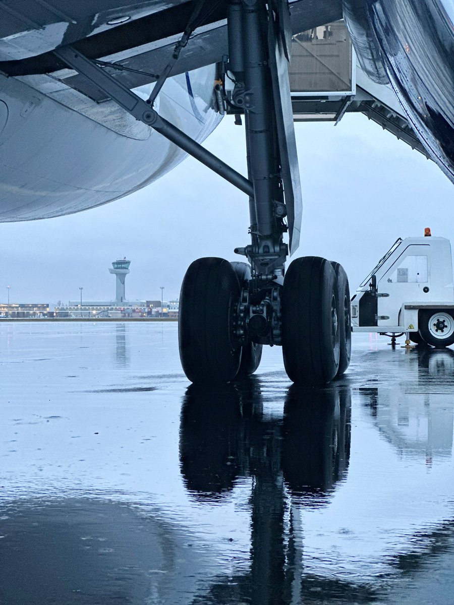 Air ZeroG ✈️ tweet media