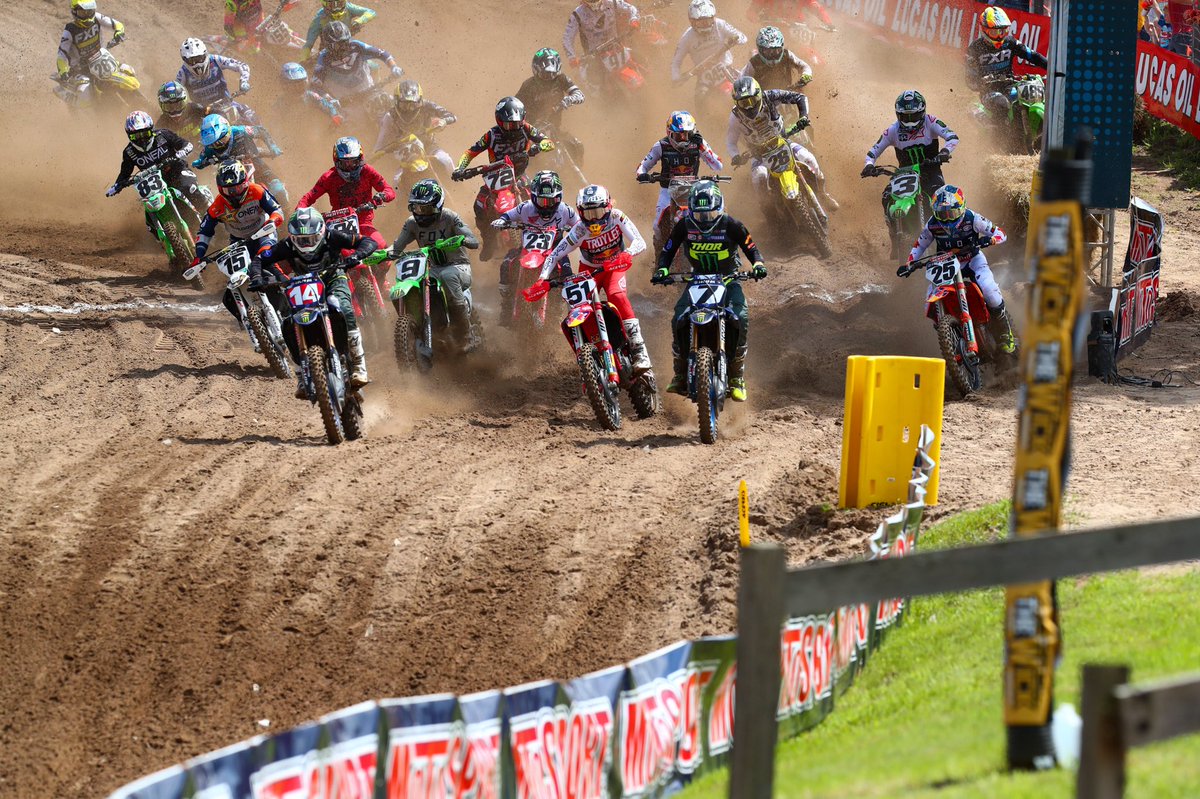 motocrossvice's tweet photo. ⚔️🥊💥READY TO RUMBLE // Jason Thomas on Ferrandis and Barcia heading into the 2024 AMA Supercross Season. https://t.co/BoRWbTzpPk

#moto #mx #mxgp #mx2 #mxon #amasx #wsx #dirtbikes #supercross #motocross #barcia #ferrandis #jasonthomas #mxvice

📸@promotocross https://t.co/JIzTzi7ryb