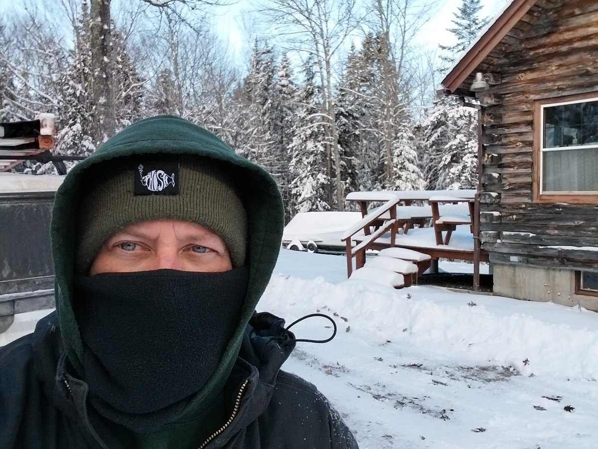 Single digit Temps hit different in December.  Dang it's cold!