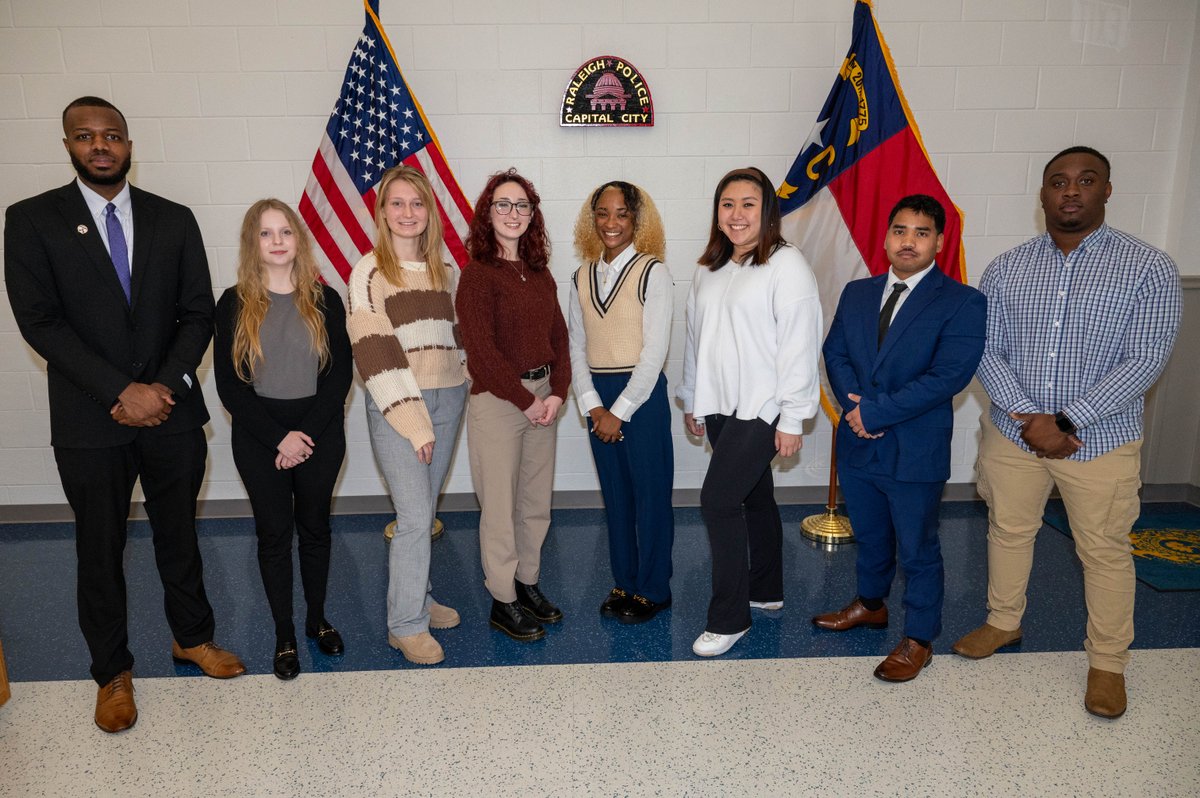 raleighpolice's tweet photo. Today, we're celebrating the successful graduation of our Fall 2022 interns at the Raleigh Police Department! Congrats to our initiates! #2023Graduation
#Recruitment #Internship
Learn more: https://t.co/O336POx9jv https://t.co/aUIke8GIIu