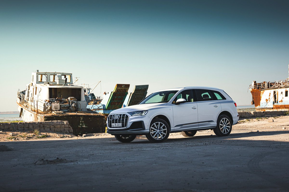 AudiKuwait's tweet photo. #AudiQ7
جاهزة للرحلات اليومية.
#Audi #Q7: Ready for everyday journeys.
#Kuwait #AudiKuwait #AudiMiddleEast #quattro https://t.co/t4xOngJdlJ