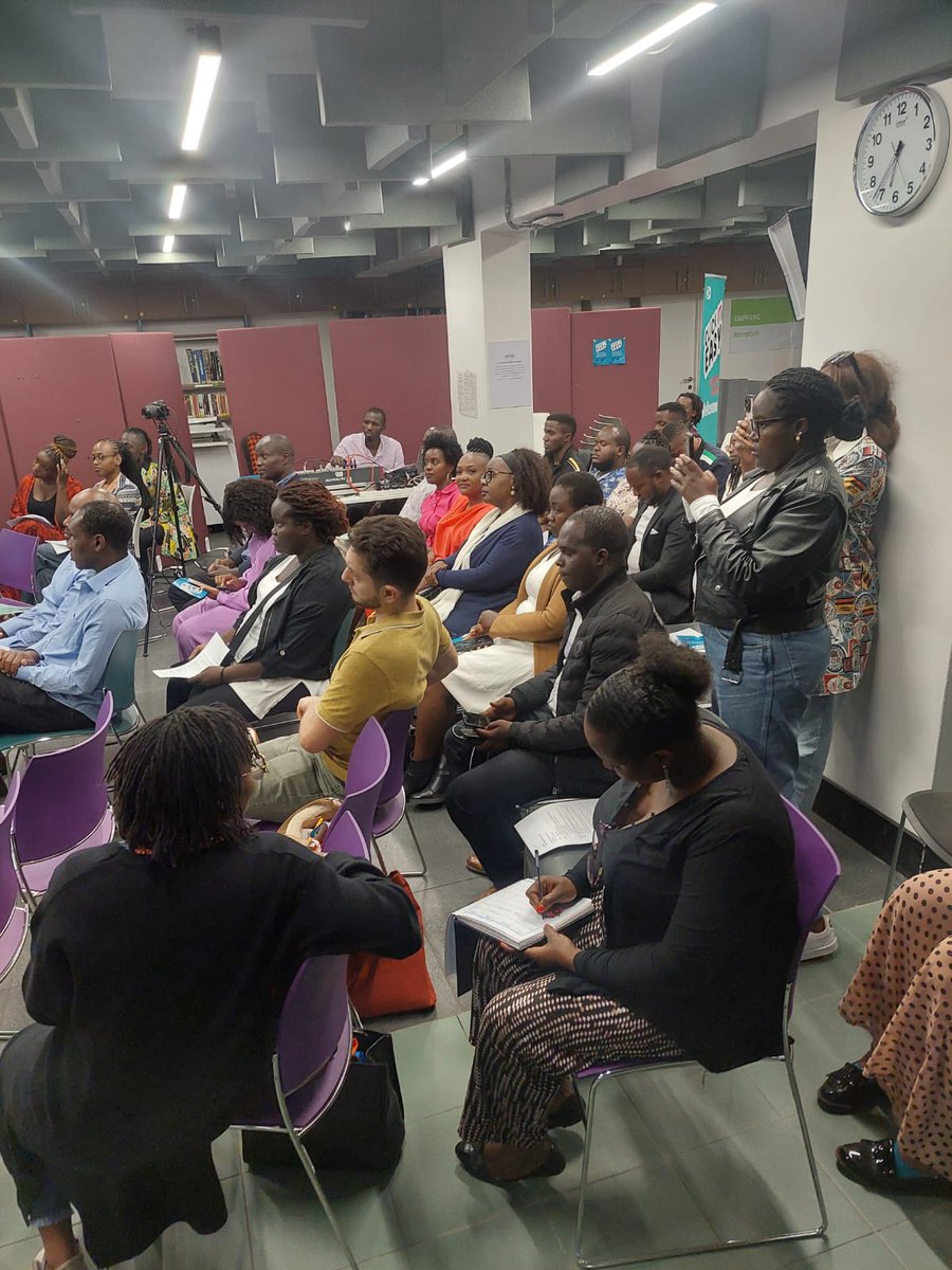 TribelessYouth's tweet photo. Additionally, it features a screening of select @DeutscheWelle - Click IT Easy – Vertical videos followed by discussions, reading-out-loud from the audio script and listening to how the end product sounds like, and a musical interlude from Sy Adogo. #DigitalNatives #ClickItEasy https://t.co/r22DtvUgER