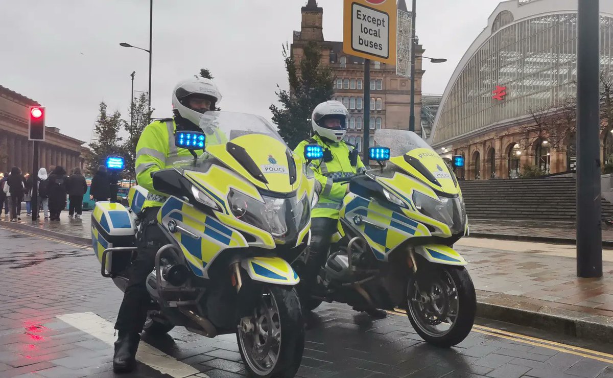 Many thanks to the officers for the pictures today #OPSBikes @merpolchiefcon @Sgt4000GBerry