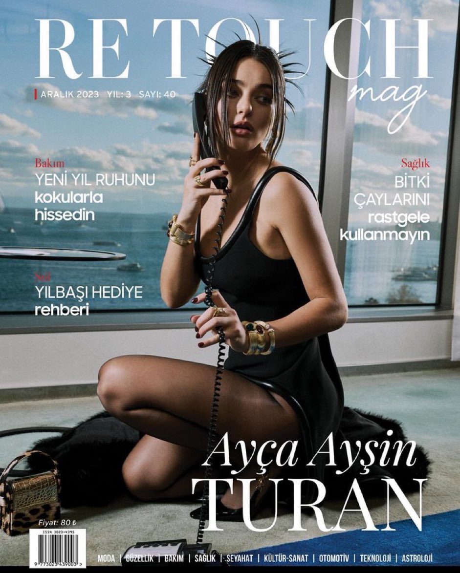 Hiç beğenmedim.. bir kariyeri bitirmek bile değil bu, yerle bir etmek.. Ayca’nın bu pozlara ihtiyacı var mı gerçekten? Estetikten yoksun, basit, özensiz bir çekim, yazık oluyor Ayça’ya..