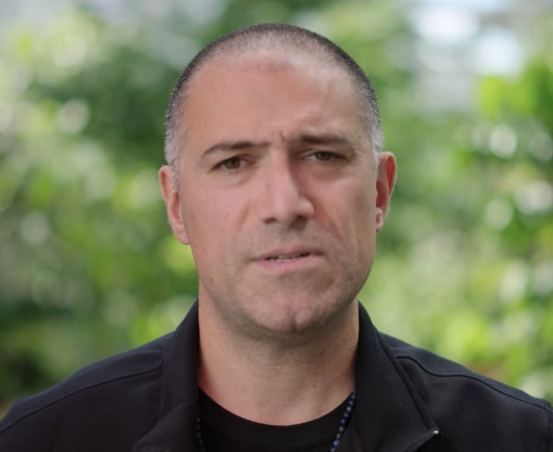 I look at the work of Police Lieutenant Sarko Gergerian and feel inspired that visionary positive change is possible. So proud to have included Sarko (& his @MAPS MDMA training) in our @michaelpollan #howtochangeyourmind Netflix series-> policechiefmagazine.org/a-recovery-ori… #policechiefmag