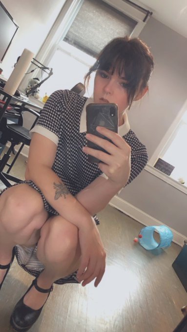 Good afternoon, tell me I&rsquo;m pretty. https://t.co/R4CFlVDYqh