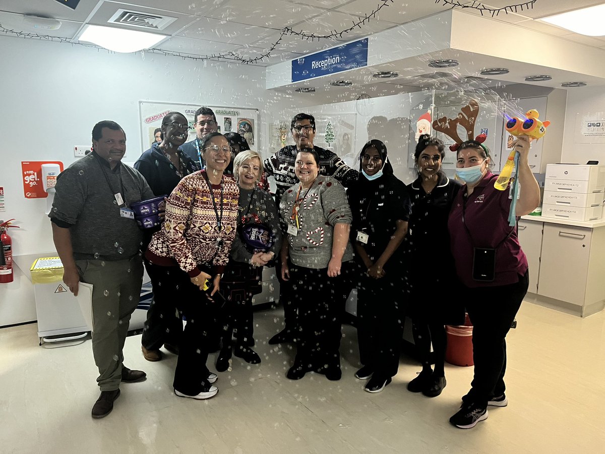 What happens when the play specialists join in the photo taking: not only do we have Christmas Jumpers but bubble machines too! - and a lot of joy!#AGreatBigThankyou to all our inpatient paediatric wards @ImperialNHS!