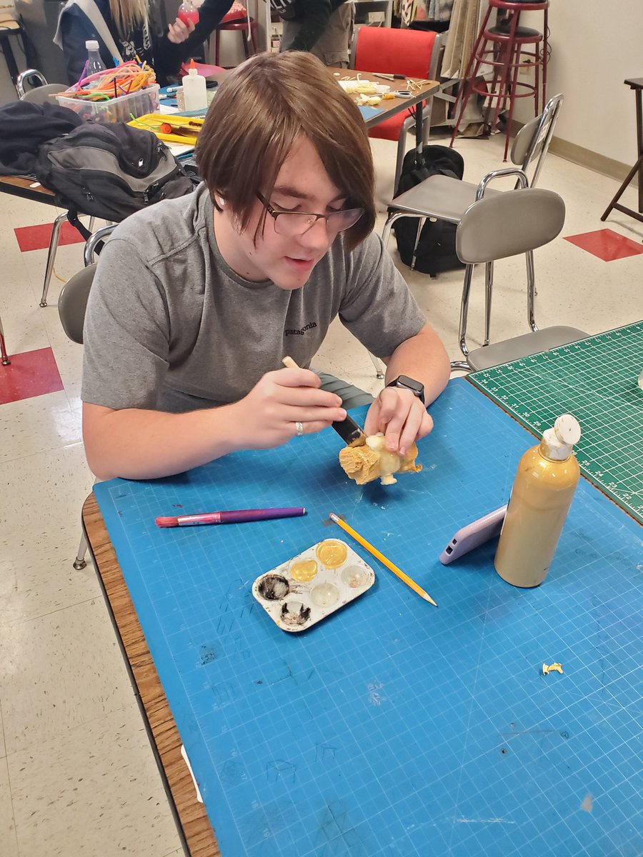 jaimsioux's tweet photo. Advanced design classes research holiday traditions in Europe and are making ornaments to match. Stay tuned for final designs. Can you guess the countries? #hawkyeah #interiordesign #architecture @HaysCISDCTE @Hays_Hawks @HHSCTE https://t.co/O8HwF4ms9z