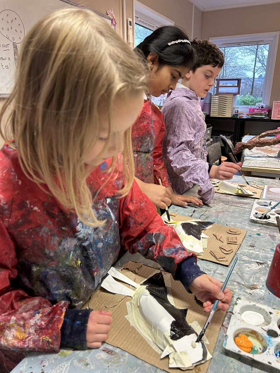 PrepRedhill's tweet image. Inspired a trip to Skomer last summer and by the work of @DarrellWakelam Y4 have finished off their cardboard and paper plate puffins 🎨