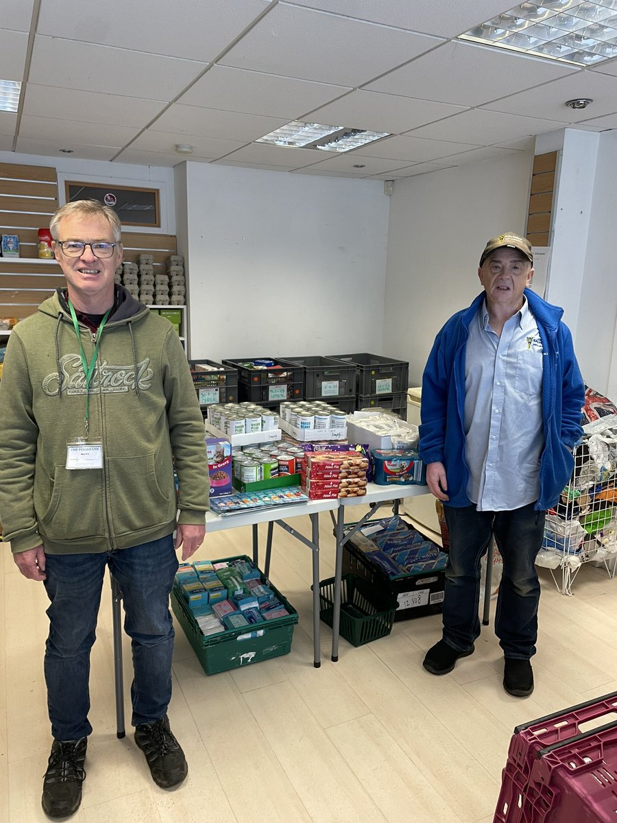 KeyWiseLocks's tweet image. Done my bit for the local Food bank helping out families &amp;amp; their pets 
Kindness cost nothing 
#FoodBank #waterside #KindnessMatters