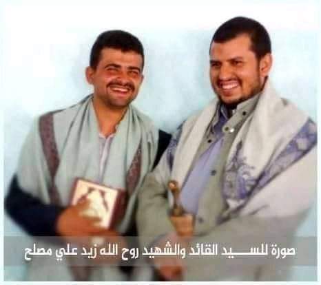 روح الله

صدَّقَ الوالدُ وصدَق الولد، مضى الأول كحسين كربلاء، وانطلق الثاني كزيد الكوفة، قال زيدٌ الأب وهو يمسكُ بجبل، ويدفعُ الكتائب تلو الكتائب ببسالة " والله لن يصلوا إليك بجمعهم..حتى أوسد في التراب دفينا" قالها للحسين بن البدر، كما قالها أبو طالب رض لمحمد صلى الله عليه