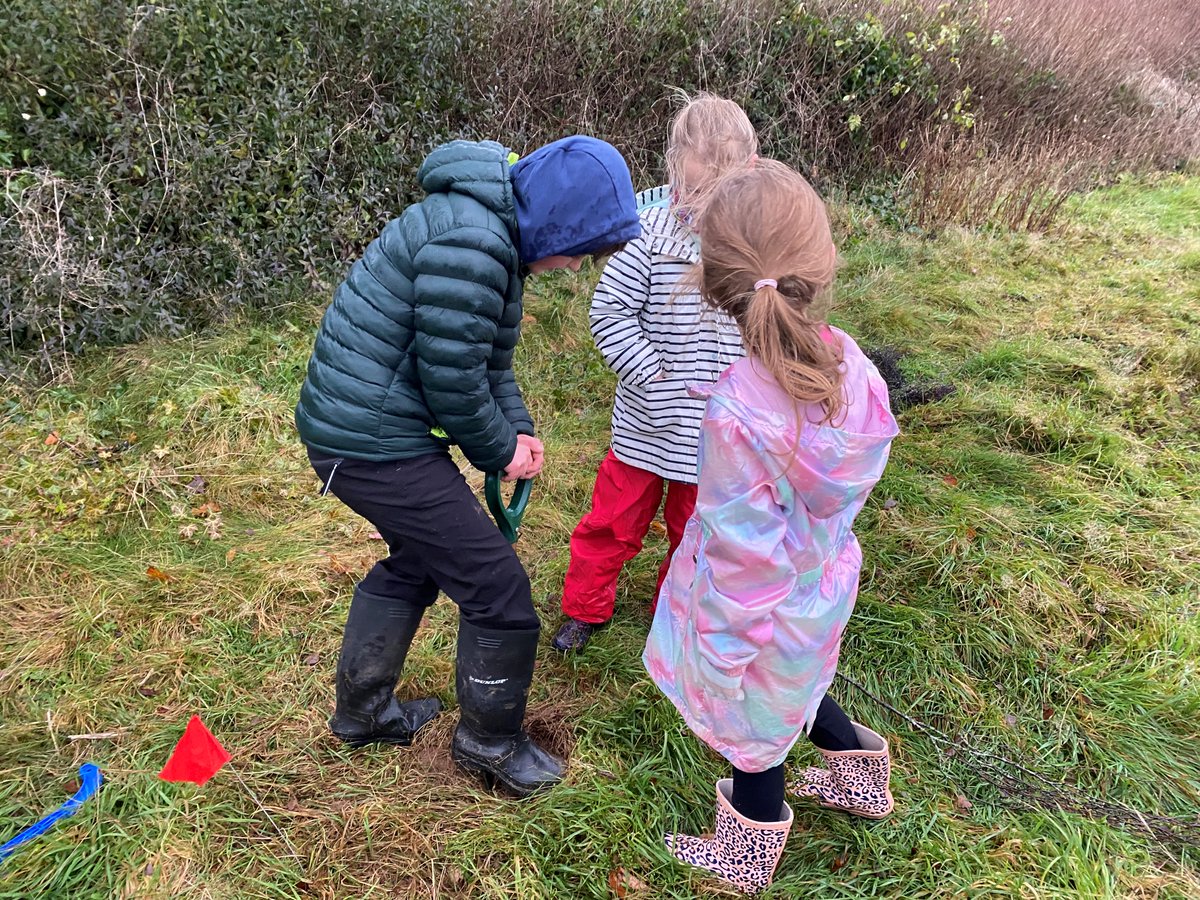 PKCTrust's tweet photo. We snuck in a bit of tree planting before the rain set in at Guildtown today! Children from P3-P7 at Guildtown Primary joined us to plant 30 trees in Guildtown Park as part of A Tree for Every Child! 🌳🌳

The trees are a mix of Wild Cherry, Rowan and Silver Birch 🌳
#PKOffer https://t.co/pQ5mMZsRa3