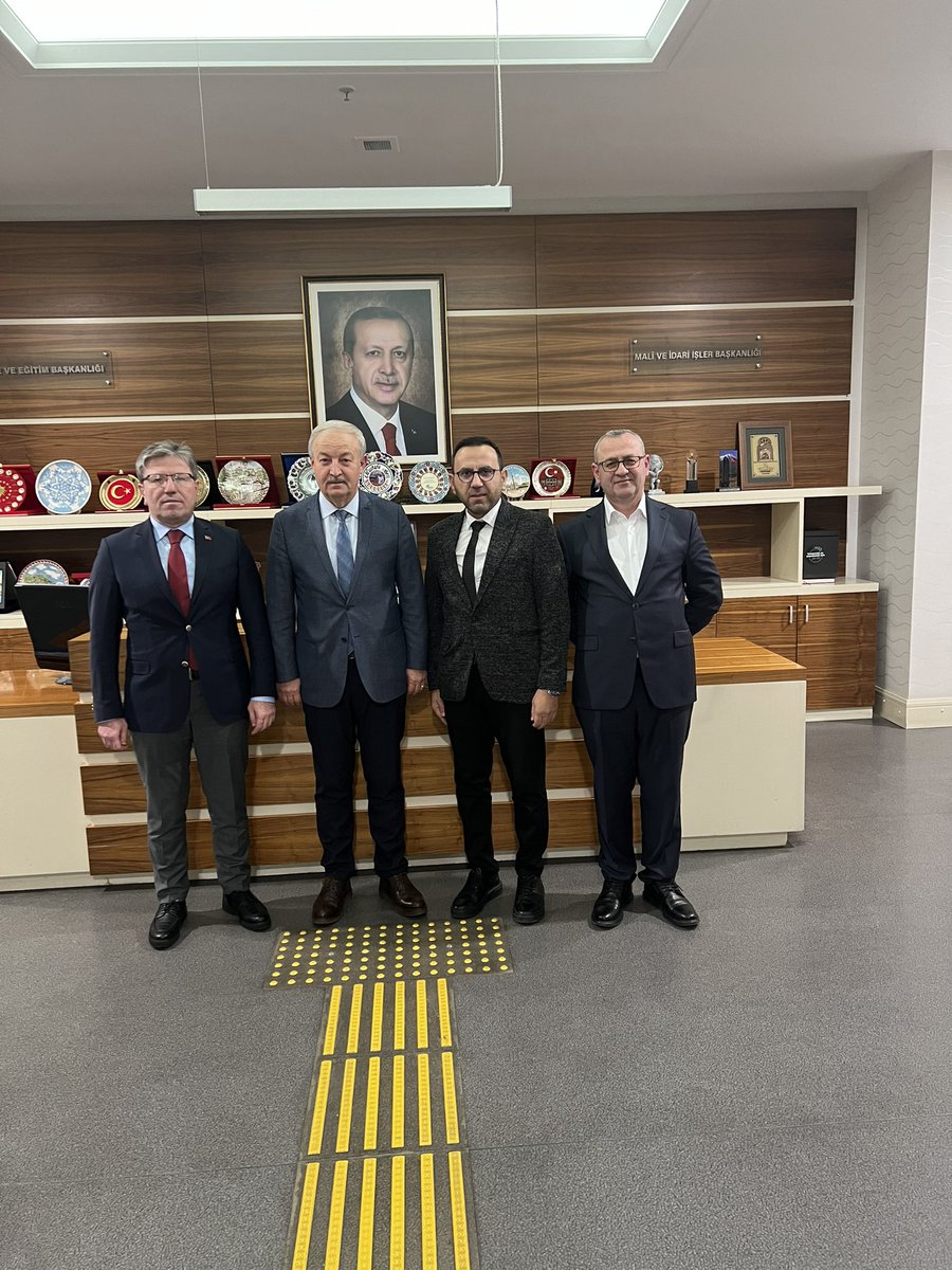 Ak Parti Genel Merkez İdari ve Mali işler koordinatörü Kadri Celal URSAVAŞ ağabeyimizi ziyaret ettim.