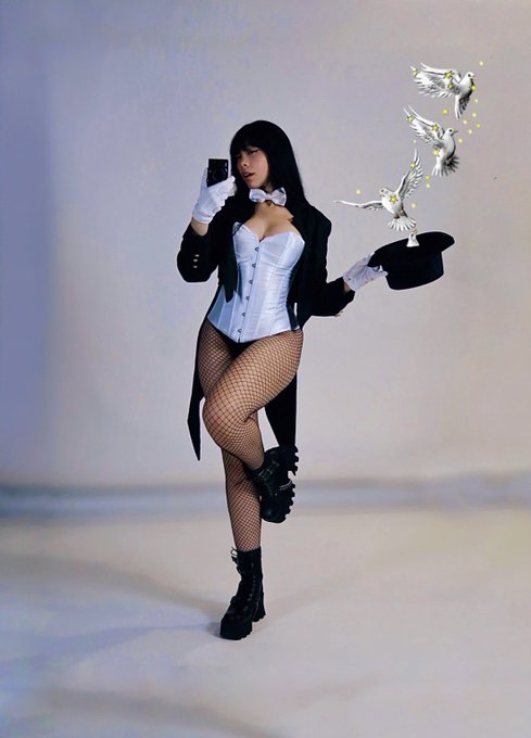 zatanna, the show must go on! https://t.co/4AhQ8UVPDv