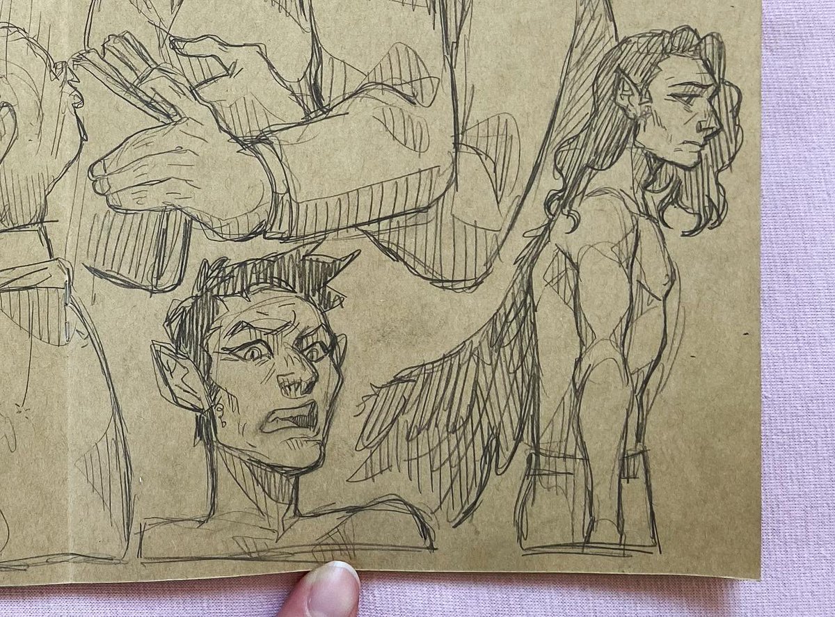 onesmolhurt's tweet photo. Sad bois #gomens #ineffablehusbands https://t.co/C5bRgwOIfY