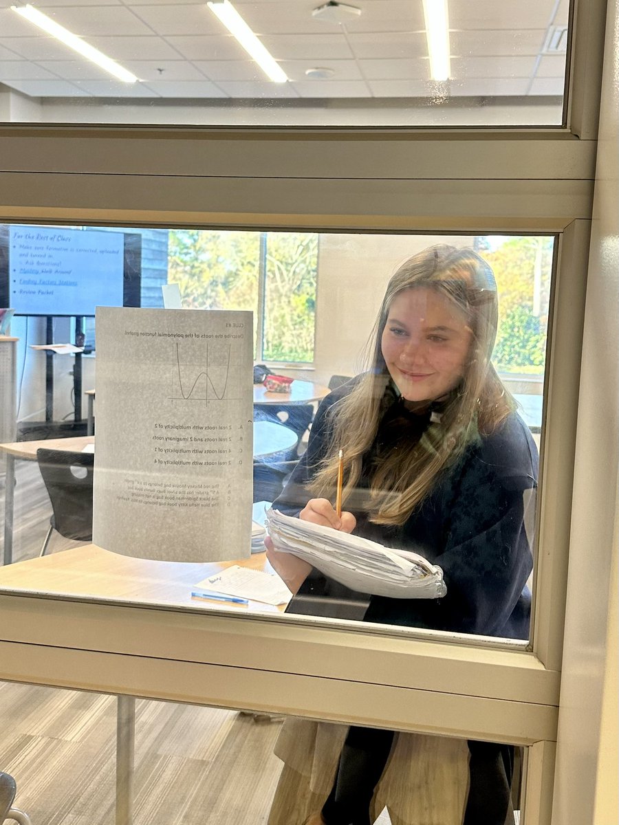 klundstromatmv's tweet image. Choice activities in #MVUpper inspire us to wonder, lean in and work together - all to solve the question: what happened to the missing backpack? #learningrequiresflexiblespaces #teachersarekey @TheMVSchool 
In #MVMath we #havefun!