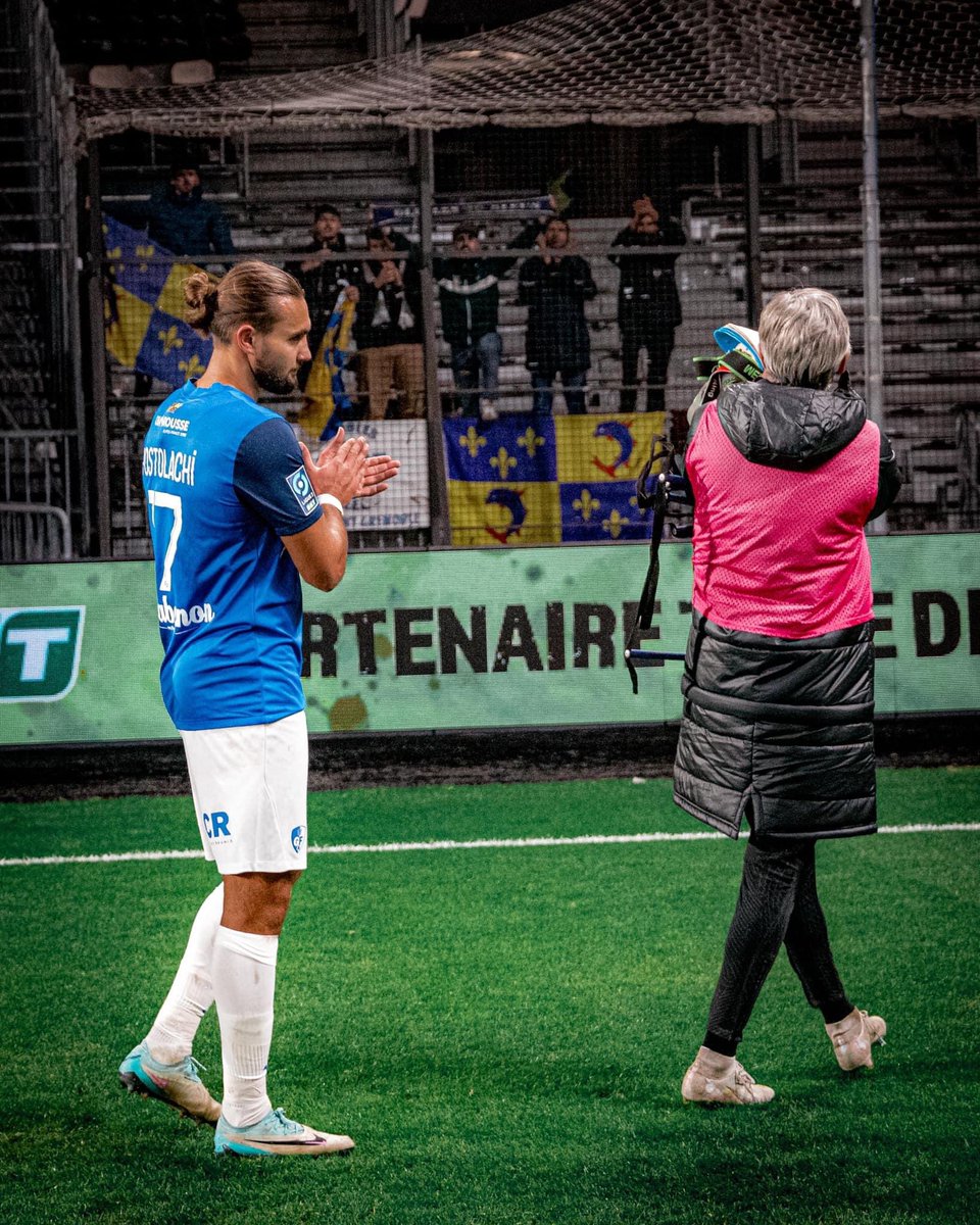 UltrasMadeinFR's tweet photo. ⚽️ Angers - Grenoble & Laval - Grenoble
📢 Parcage grenoblois qui ont enchaînés 2 déplacements en 3 jours !
📆 Samedi 2 décembre 2023 (Laval) & Mardi 5 décembre 2023 (Angers)
📸 @GrenobleFoot
#SCOGF38
#LAVALGF38 https://t.co/3XeIFsJ01P