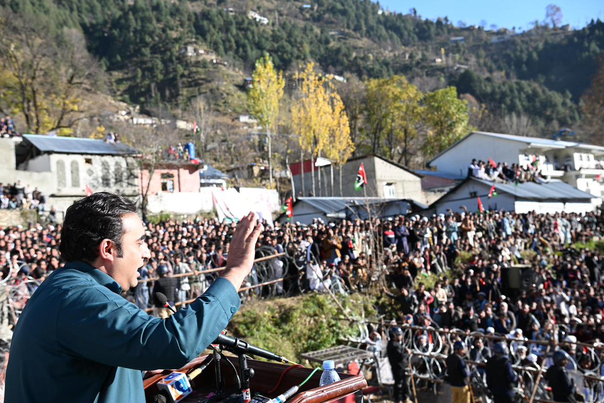 DigitalMediaPPP's tweet photo. شانگلہ: پاکستان پیپلزپارٹی کے چیئرمین بلاول بھٹو زرداری داموڑی میں ورکرز کنونشن سے خطاب کررہے ہیں
@BBhuttoZardari 
#BBZinShangla https://t.co/gxjCgfoXmg