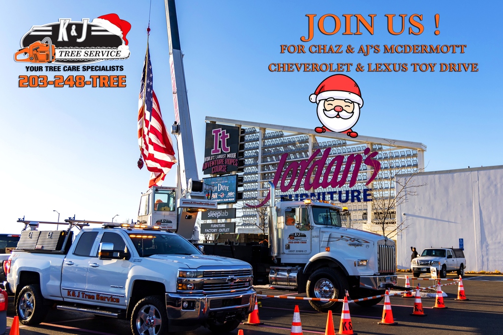 🎄 Join us tomorrow, December 8th from 6 am to 10 am🎅 We are thrilled to be a part of the Chaz &amp; AJ Toy Drive at Jordan's Furniture in New Haven.🎁

#HolidayCheer #community #hamdenct #SpreadTheJoy #ToysForTots #givingback #newhavencounty #kjtreeservice