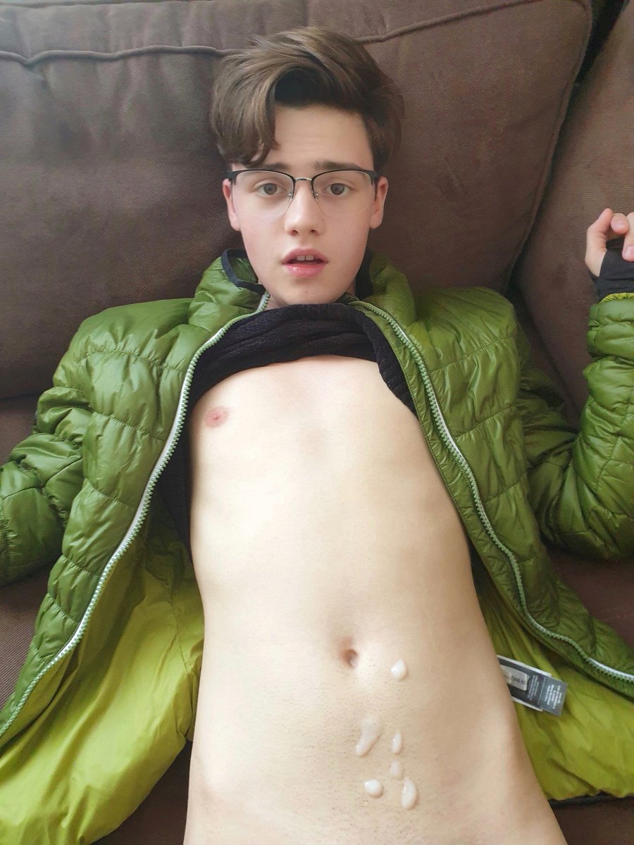 kleinenvlad's tweet photo. My friend cum on my stomach 🥵
Do you wanna be next? 😈
🔥 https://t.co/GII8VE3ONs 🔥 https://t.co/EuDy2eglWs