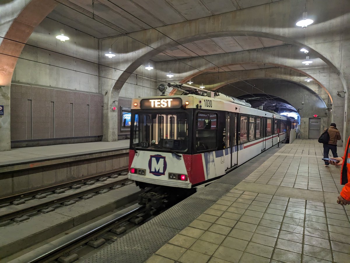 wuaccessstl's tweet photo. Love seeing our new Metro operators in training! Let's put an end to this transit death spiral https://t.co/5BaAnjgUgP