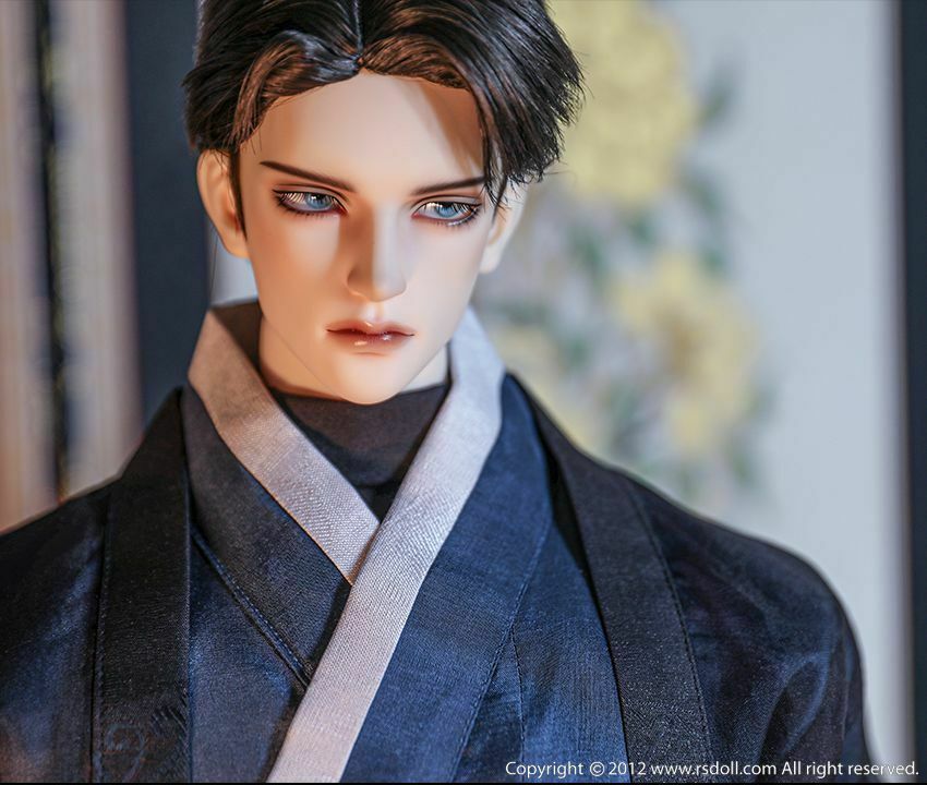 【即納情報】
RSDOLLから『DEMIAN』が即納でやってきました！
➡️dolk.jp/portal/itemDet…

凛々しさと優しさを合わせ持つ甘いマスクが素敵なイケメンさんです✨
厚い胸板や鍛えられた筋肉の造形が美しいMuscle 76cmボディも魅力。
ぜひお好みのお洋服なども一緒に揃えて着せ替えもお楽しみ下さい♪