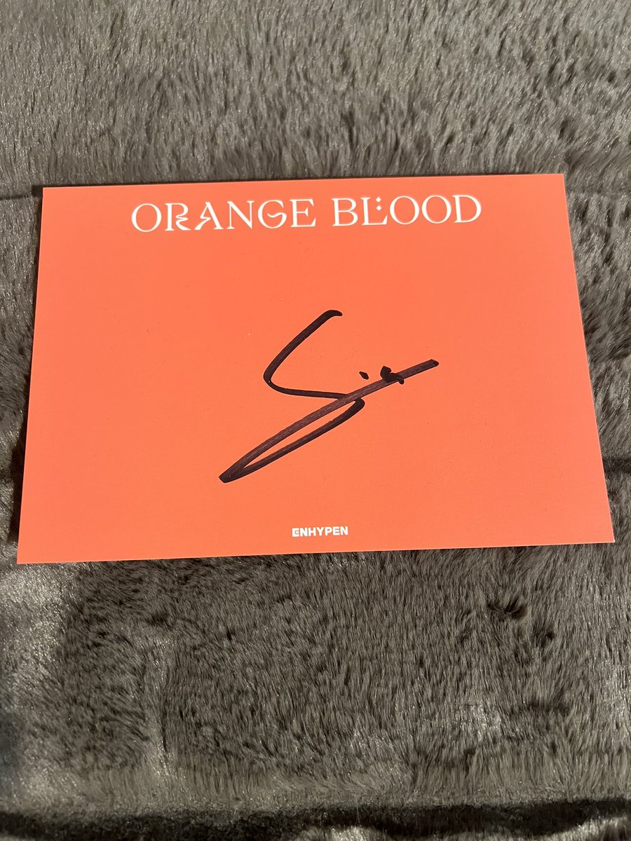 mindysung_'s tweet photo. ** Give away- Signed Sunoo Enhypen Post Card**

I am not a multi, but support fans that are kind and do not promote hate/intolerance regardless in fandom. I will pay shipping. 
Rude=disqualified 
Repost to provide more opportunity 
Comment by 10pm EST on 12/11; will choose winner https://t.co/7dukZ47vrC