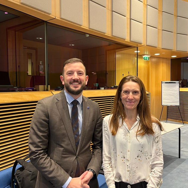 Commissioner <a href="/VSinkevicius/">Virginijus Sinkevičius</a> invited the 11 ACs for a roundtable. 

Our Chair, Yobana Bermúdez, focused on disturbances in #fisheries &amp; #aquaculture sector due to the war in Ukraine.

Our Vice-Chair, <a href="/ChristienAbsil/">Christine Absil</a> stressed importance of policy decisions based on the best science.