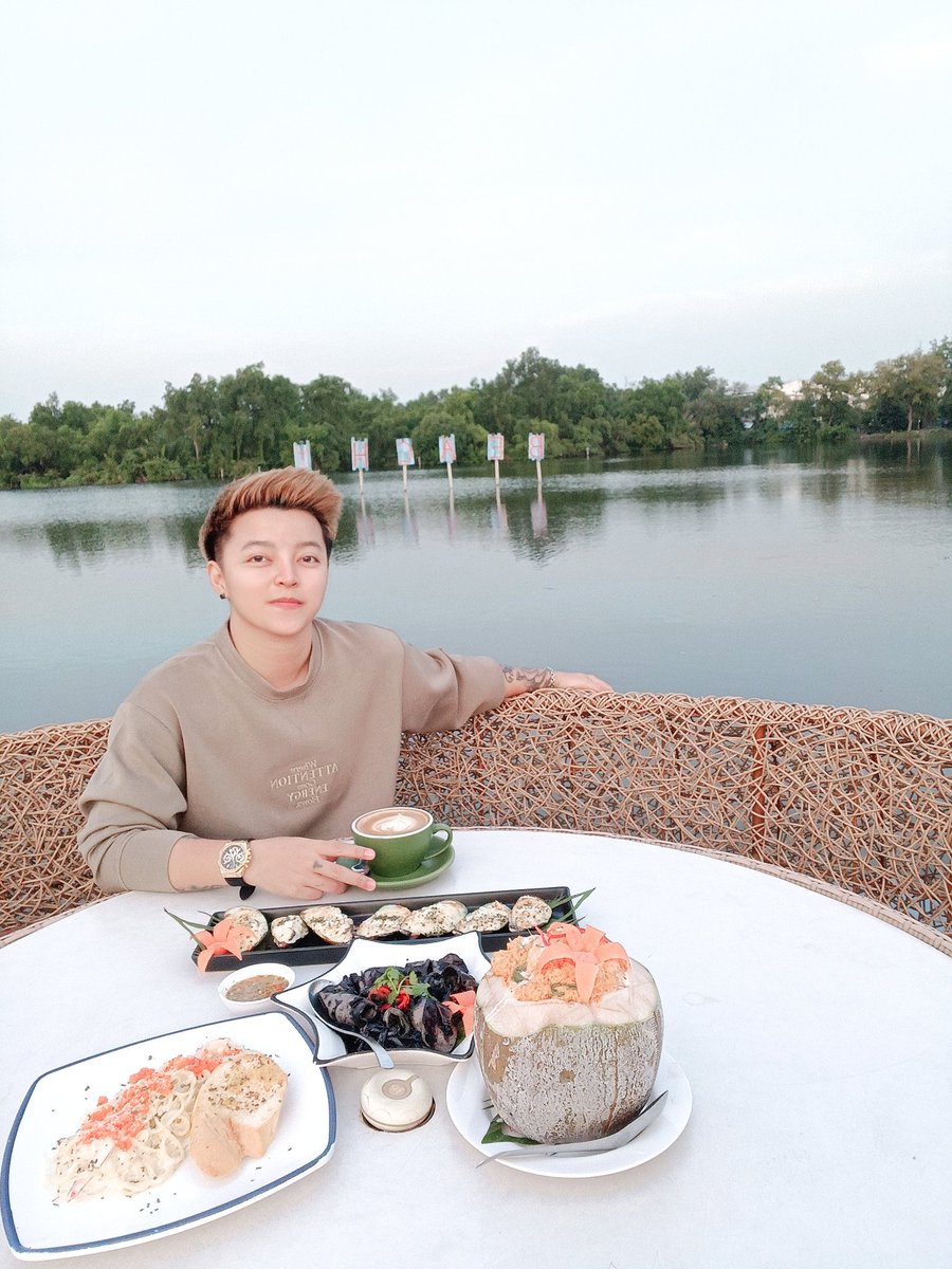 Ninew030539's tweet photo. 🤪😜 #ทอมดี้ #ชอบผู้หญิง #ทอม #พิษณุโลก  #มอนอ https://t.co/lVinrXqmt6