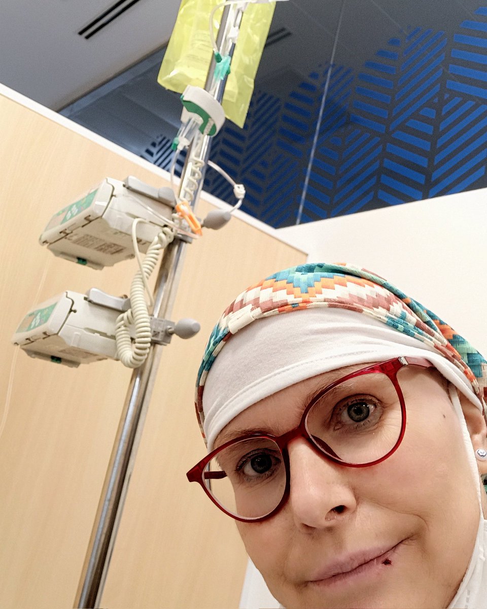 Dreamtraveldrea's tweet photo. Cinquena sessió en marxa 💪💪💪. Ja només em quedarà una (o cap) 

#tinccancer
#cancerdepit 
#cancerdemama
#fuckcancer https://t.co/glK1LXV7h2