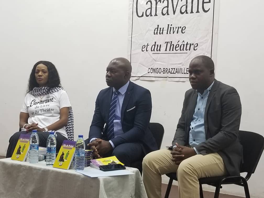 iaicmr_officiel's tweet photo. L'éclat littéraire de l'œuvre "Fils de Prélat" par l'auteur camerounais Armand Claude Abanda a illuminé la 3e édition de la Caravane du Livre et du Théâtre, célébrée aujourd'hui à la Maison russe de Brazzaville au Congo. Une immersion captivante dans la prose de l'écrivain. https://t.co/5TR7q5KhSn