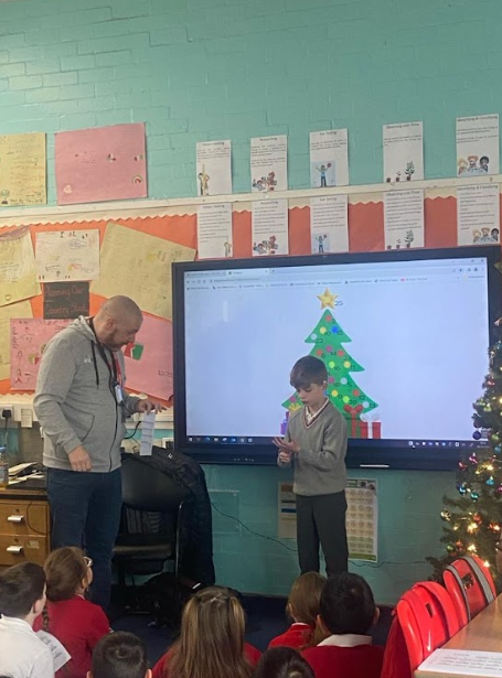 Carolside_PS's tweet photo. P5 and P6 loved learning Christmas words in British Sign Language yesterday. Thank you to David for teaching us this useful language, we would love to learn more BSL in the future! @westscotlandbsl @EastRenLangs https://t.co/HaNTld2mIX