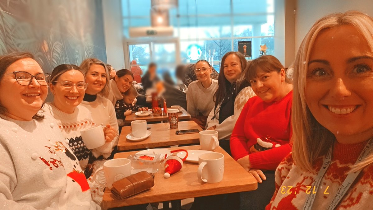 Team Llanishen getting into the festive spirit on Xmas jumper day 2023 making time for a festive lunch out ☕️🎅👕🎄 #FestiveCAVHealthVisitors #XmasInAMug #XmasLunch #SupportingChildren #JustGiving #EveryLittleHelps <a href="/clairetownsend/">Claire</a> <a href="/cathbickerton2/">cathbickerton</a> <a href="/abiphipps/">Abi Phipps</a> <a href="/CV_UHB/">Cardiff and Vale University Health Board</a>