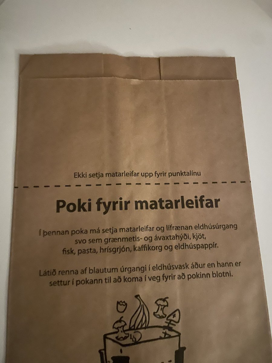 Ég: Jújú, ég hef gerst sekur um að fara yfir línuna 

Línan: