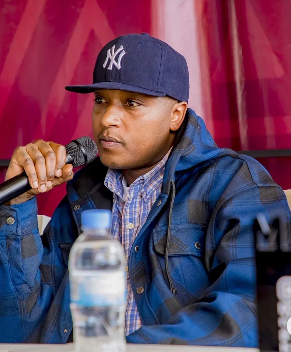 EmelyWoodrow's tweet image. Umwe muba Rappee nemera All the Time Rapper G.O.A.T #Pfla