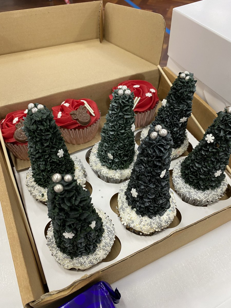 ASPNW2's tweet image. A fabulous selection of yummy treats at All Saints’ Christmas Fair! All welcome! #festivefun #PTA #funforall @LDBSSchools @stjohnscen20