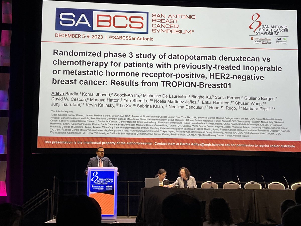 ⁦@MGHCancerCenter⁩ ⁦@MGHBreastOnc⁩ ⁦@dradityabardia⁩ presents TROPION-Breast01 showing dato-dxd improves median PFS from 4.9 to 6.9 mos in met HR+ BC. Pts with brain mets also benefit. Also with lower toxicity. How to incorporate with saci? #SABCS23