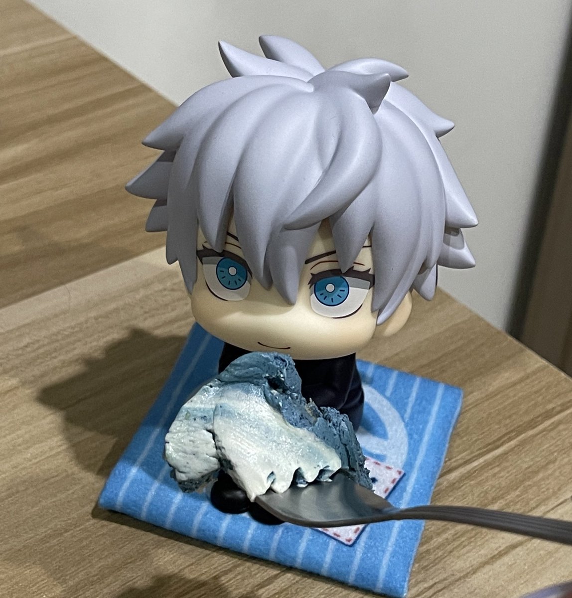 thursdayjan_'s tweet photo. take a bite https://t.co/IXAEW5GWLQ