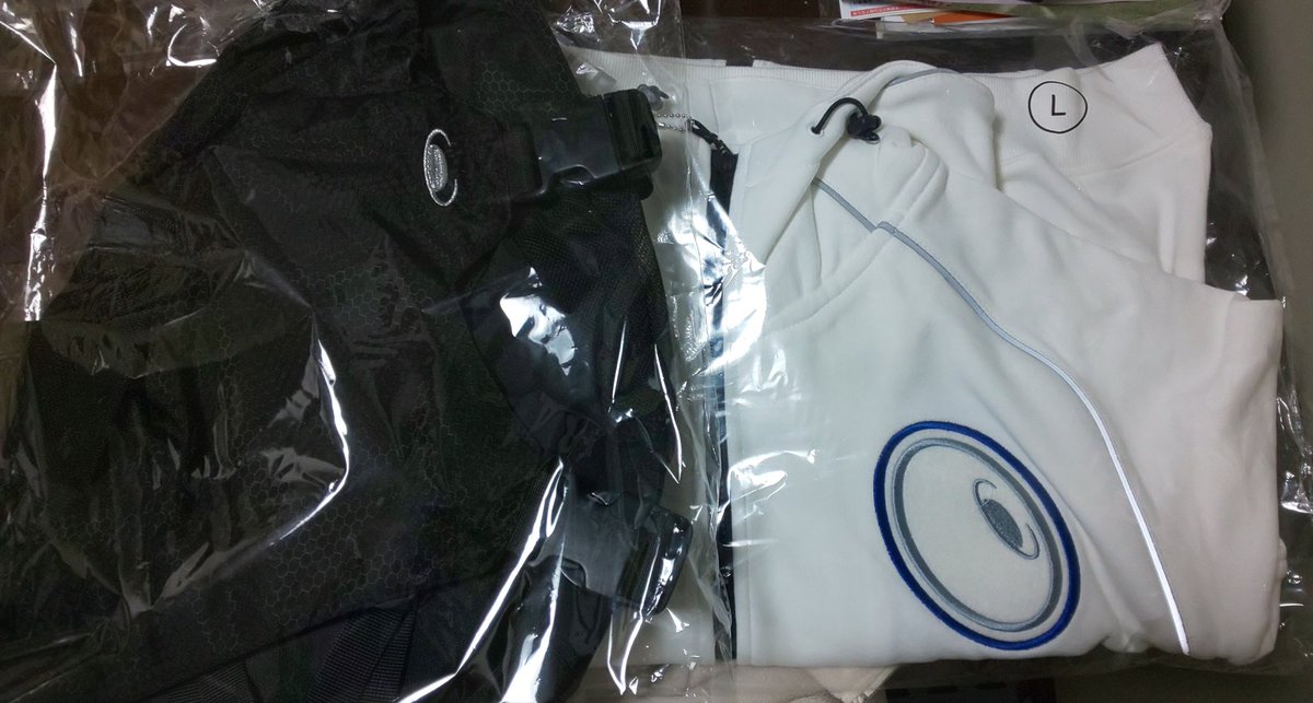 himefuna274's tweet photo. 届いた!!
可愛いわぁ~
おばはんやけど使いこなせるかしら(笑)
#GEEKBOX
#長谷川慎
#後藤拓磨 https://t.co/6iQ0DuPltG