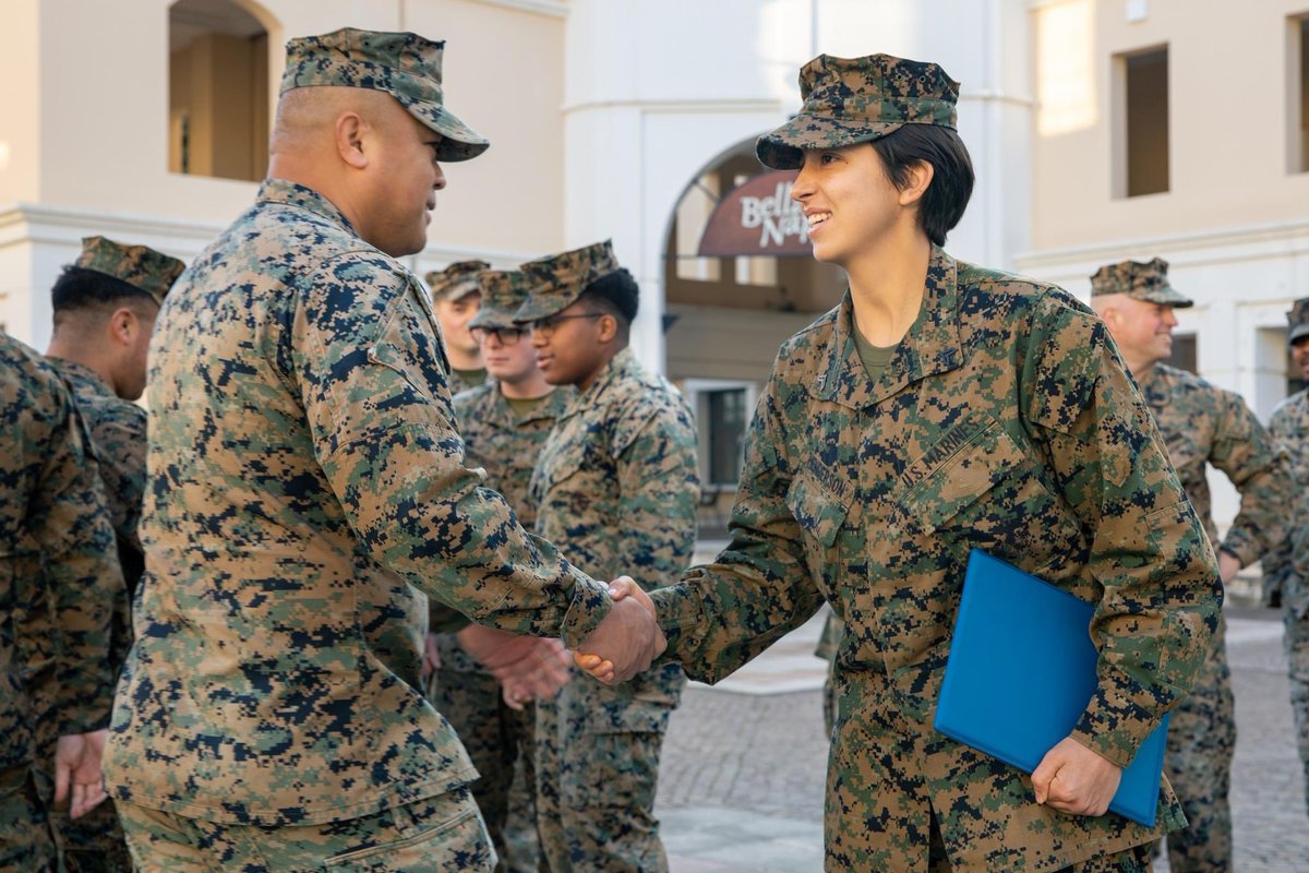 2d_MEB's tweet photo. She worked non-stop to create accounts &amp; network integration for 75 U.S. military personnel, as well as, seven foreign liaison officers. She directly supported the commander’s staff by completing hundreds of trouble tickets, identifying fixing multiple software issues. https://t.co/ekVeX0cq3B
