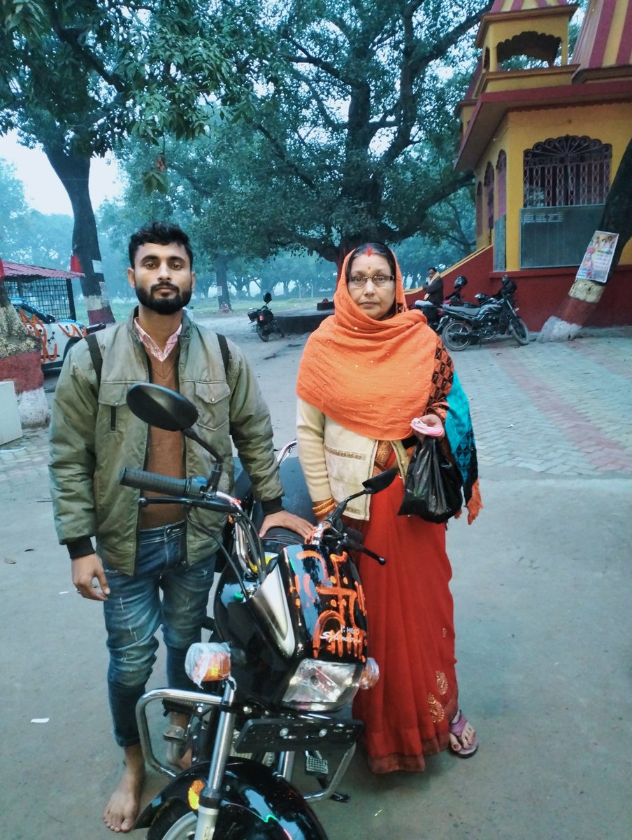 PrincePandeyBth's tweet photo. New Member Added in Family
My New Splendor Bike ❤️

🚩🚩जय माँ भंगहा वाली 🚩🚩

#श्रीमान https://t.co/79MJsuKbDY