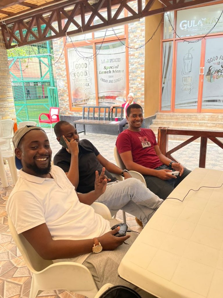 Throwing back to our out-of-office escapades: where team building meets creativity! These adventures sparked innovation and strengthened our bond. #TeamBuilding #Creativity #MemorableMoments #Beemers