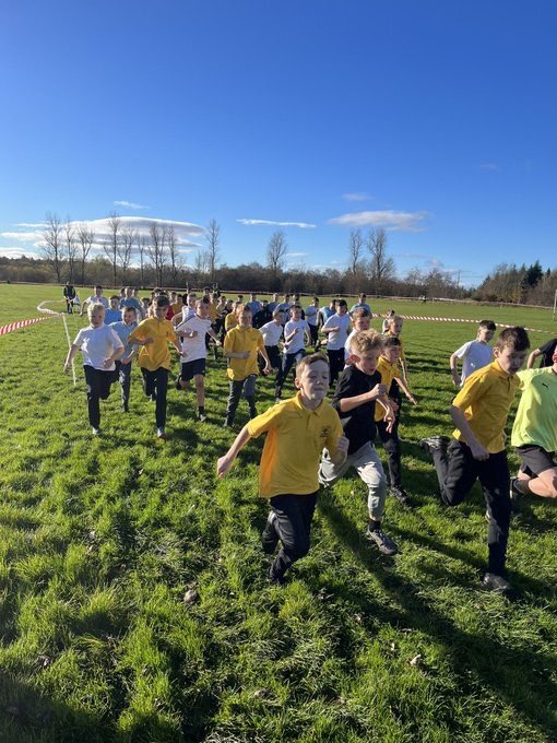 NLActiveSchools's tweet photo. Cross Country Qualifiers - a thread 🧵 (1)

November saw the North Lanarkshire cross country qualifier events take place in four regional events across the authority. 

The event is a 1K race utilising some of the incredible green spaces we have in North Lanarkshire 🏃🏽 https://t.co/DVExDeimzH