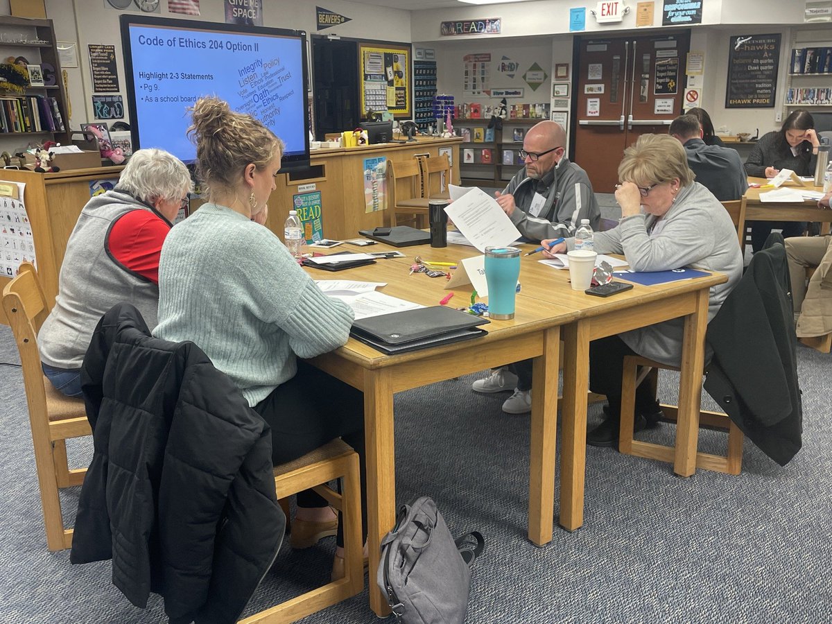 IASB_Iowa's tweet photo. #2 of 15 workshops--this one was hosted by @ehawkpride! Another great group of new board members, excited to learn and lead! Up next: @SiouxCityCSD https://t.co/M8MC1Gpt7X