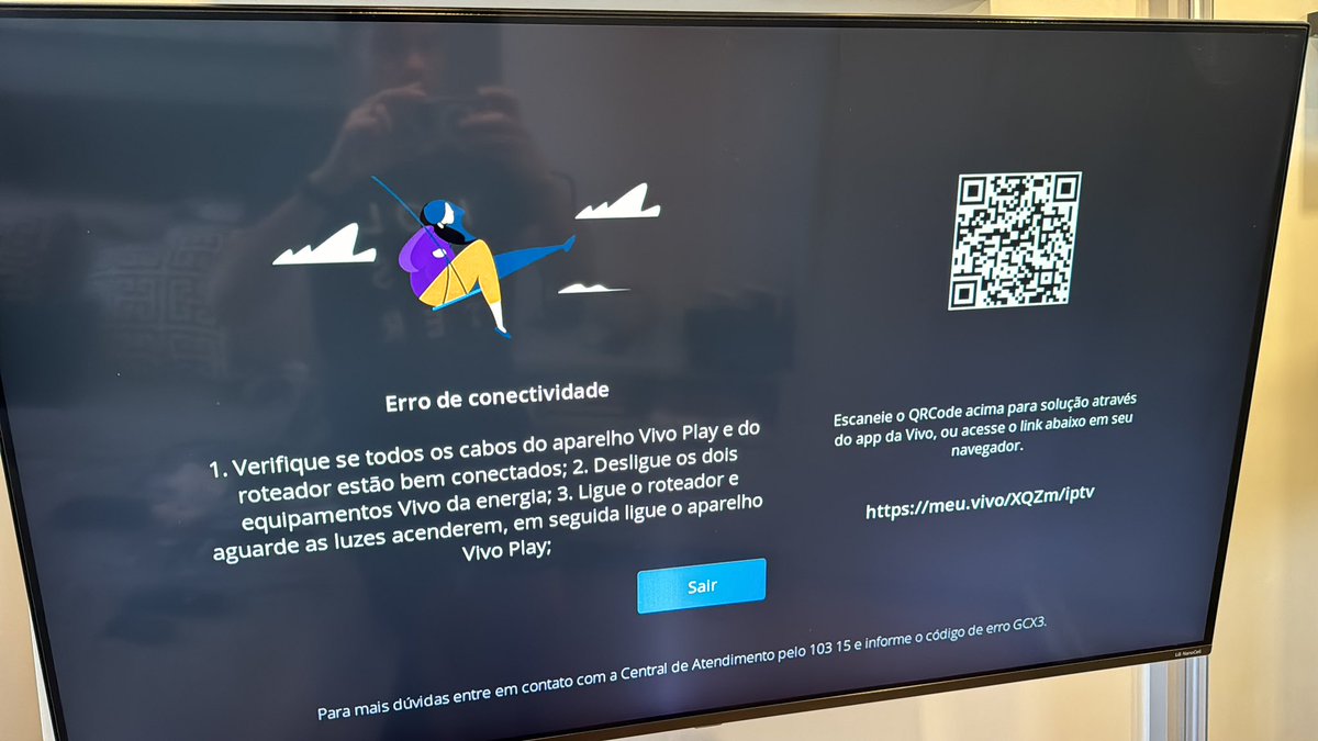 Gostaria de saber como a <a href="/AnatelGovBR/">Anatel</a> ainda não aplicou multas na <a href="/vivobr/">Vivo</a> ... Qualidade de prestação de serviço PÉSSIMA. ESTOU passando raiva a mais de 10 dias. O técnico está aqui em casa e não consegue ativar um serviço contratado. Agora quero ver na hora de mandar a fatura.
