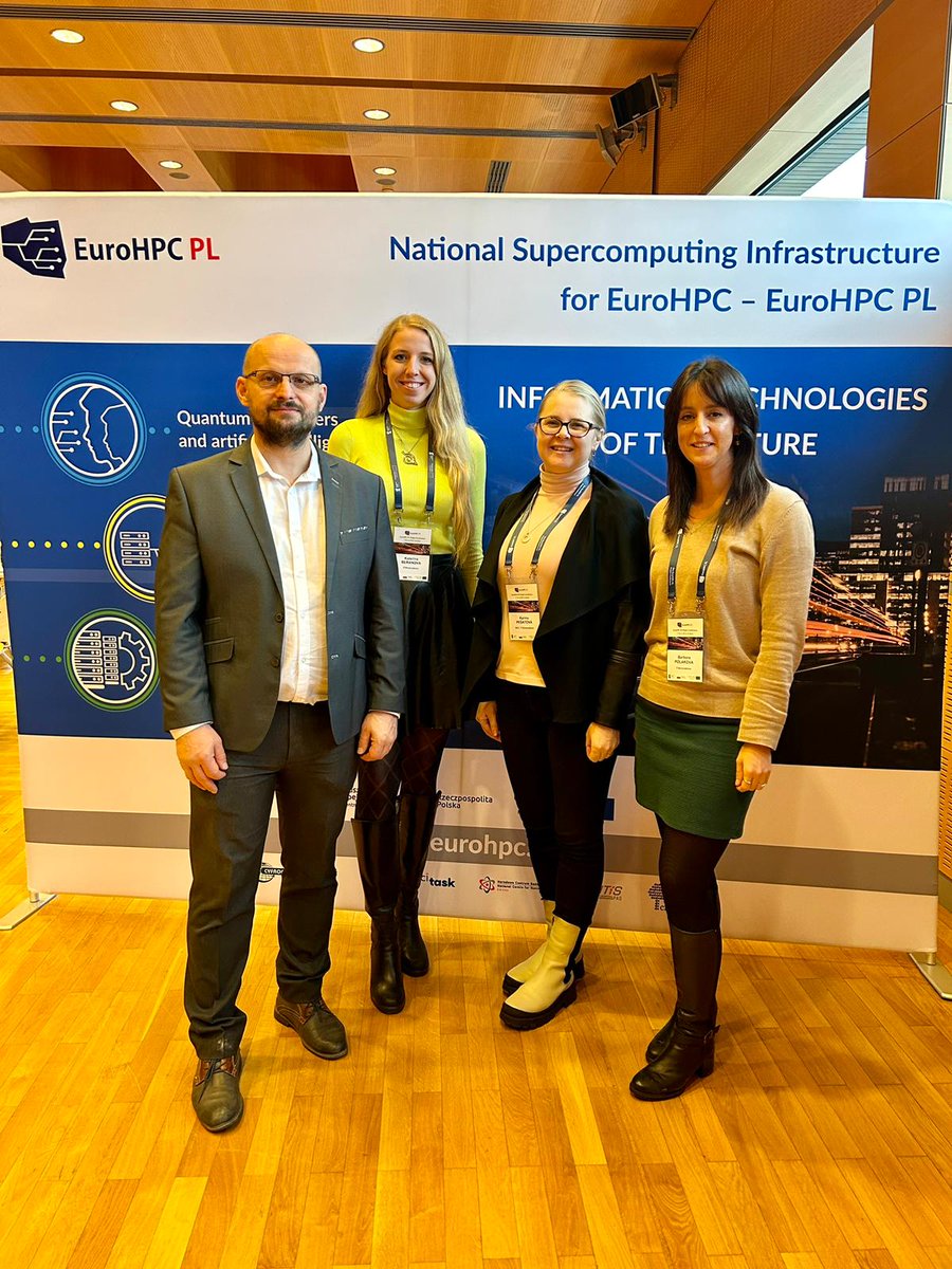 EuroCC_Czechia's tweet photo. V Krakově nyní probíhají 2 důležitá superpočítačová setkání. Včera jsme diskutovali s @EuroCC_Poland, @eurocc_austria, @EuroCCSlovakia, @EuroCC_SLING, @HPC_hu a NCC Croatia v rámci regionálního #EUROCC2 workshopu, na který navazuje dvoudenní konference projektu EURO #HPC PL. https://t.co/x8Dp9iJU6W