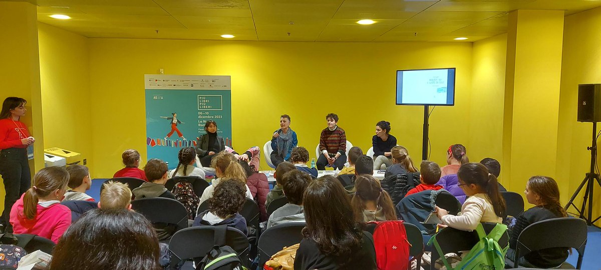 TalesofEUkraine's tweet photo. 🤗A small #memory from today's #Reading at @piulibri23
✨Thanks @IlCastoroLibri and @Refugees_it
#TalesofEUkraine #childrensbooks #Ukraine #PLPL #PLPL23 https://t.co/QfwAdLIGxl
